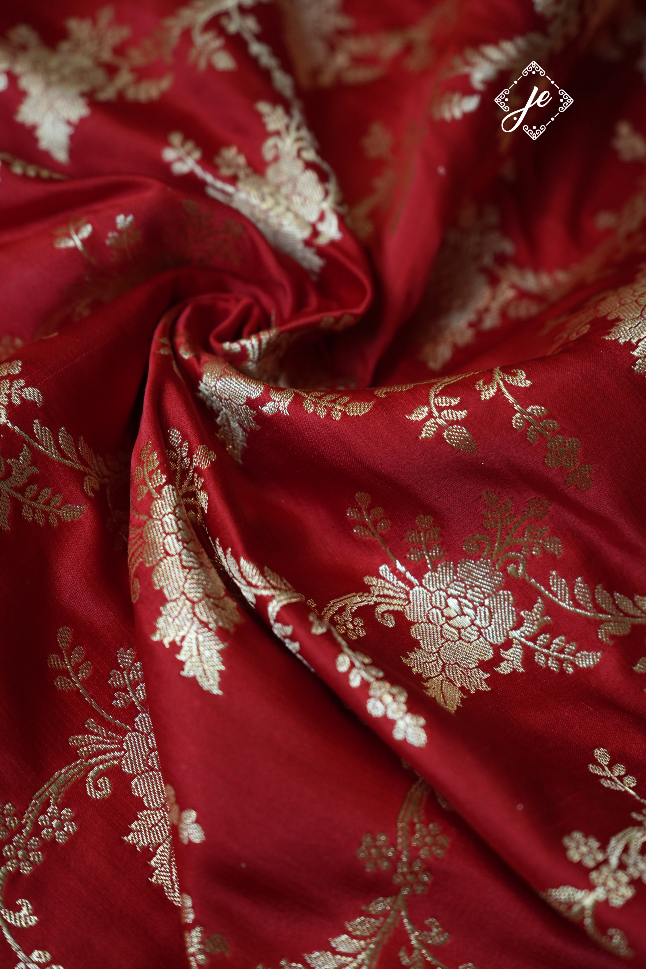 Red Pure Silk Jaal Handloom Banarasi Saree