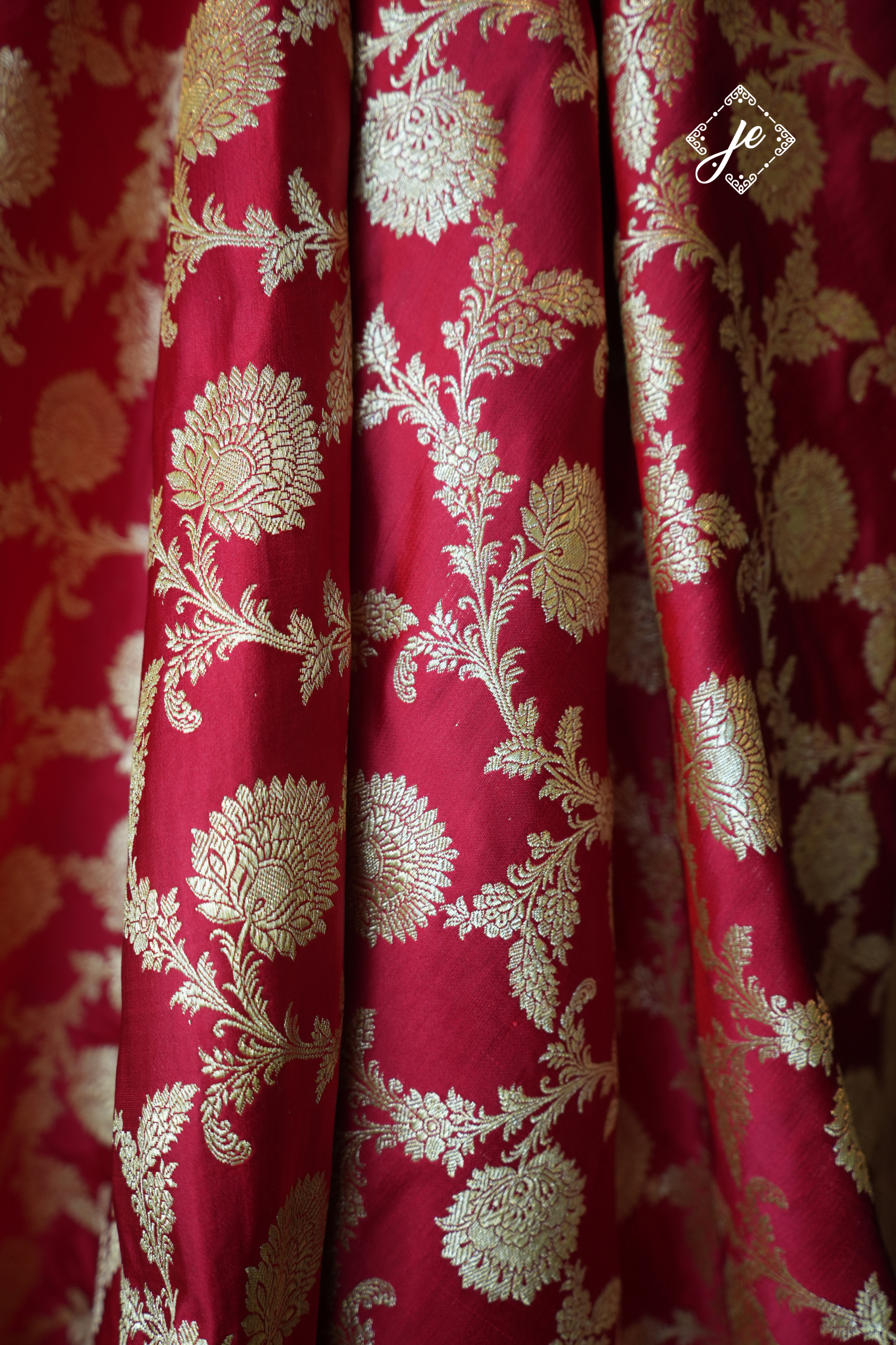 Red Pure Silk Jaal Handloom Banarasi Saree