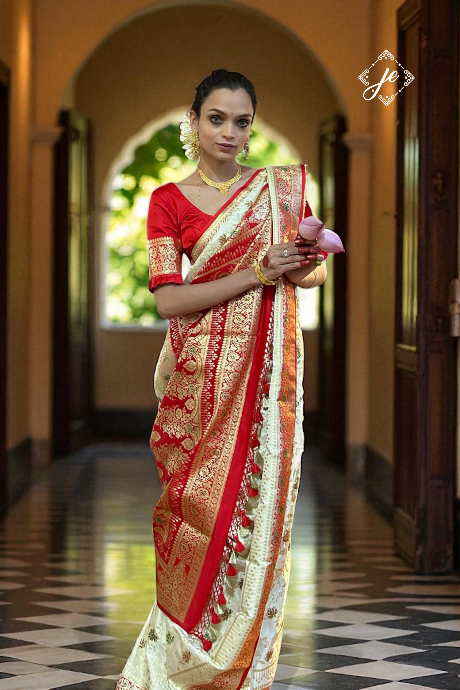 Off-White Satin Silk with Red Border Meenakari Jaal Banarasi Saree