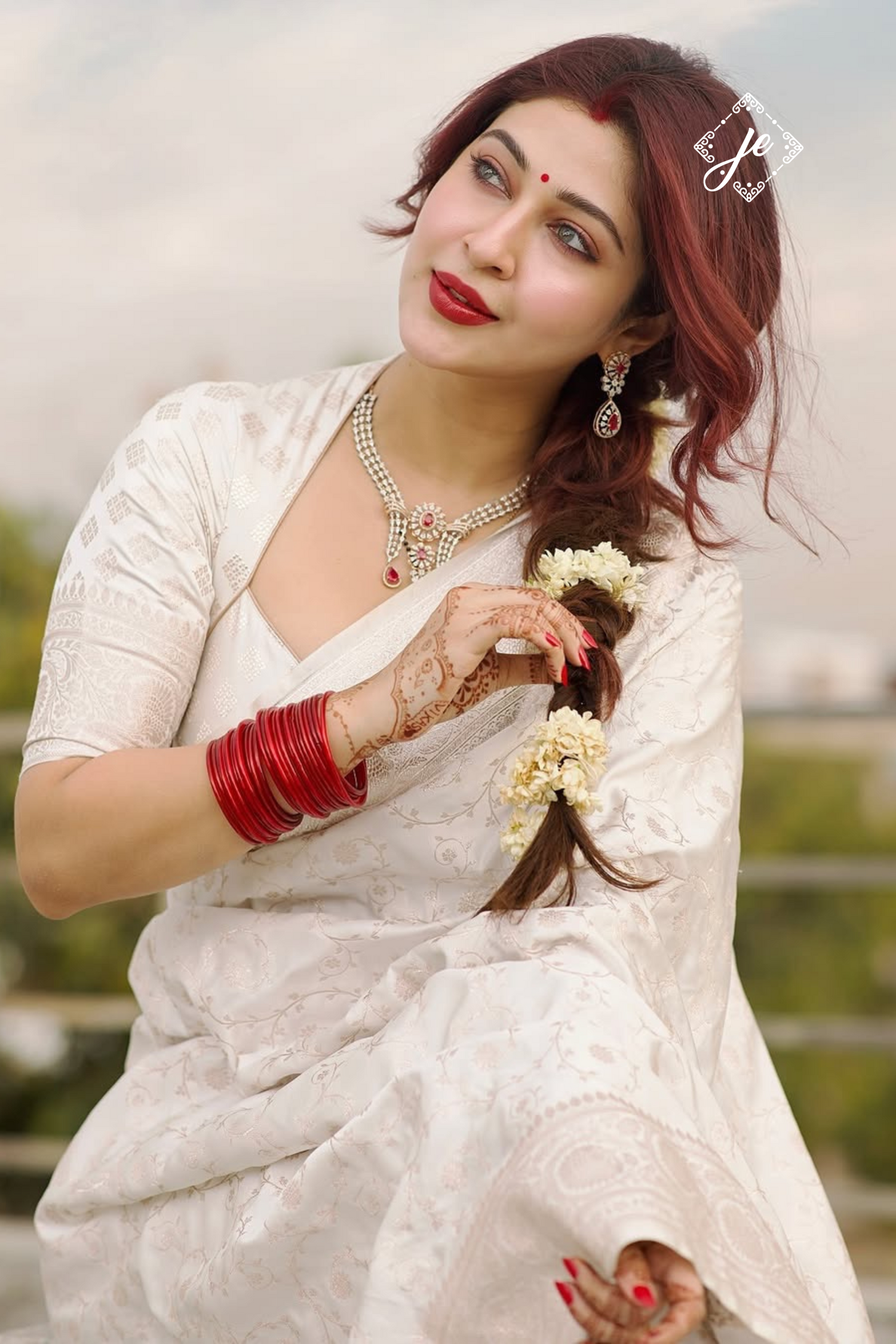 White Satin Silk Jaal Banarasi Saree