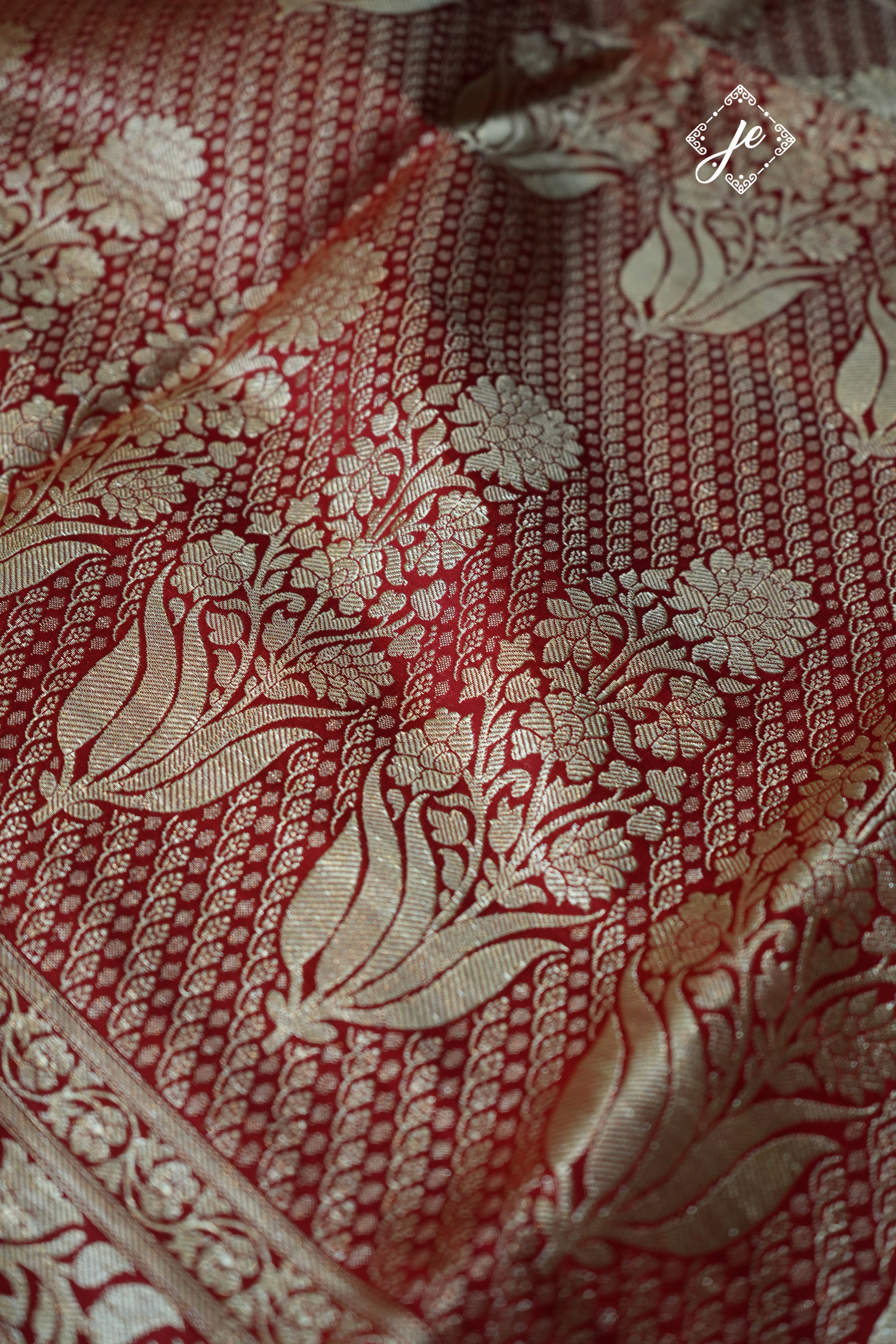 Red Pure Silk Jaal Handloom Banarasi Saree