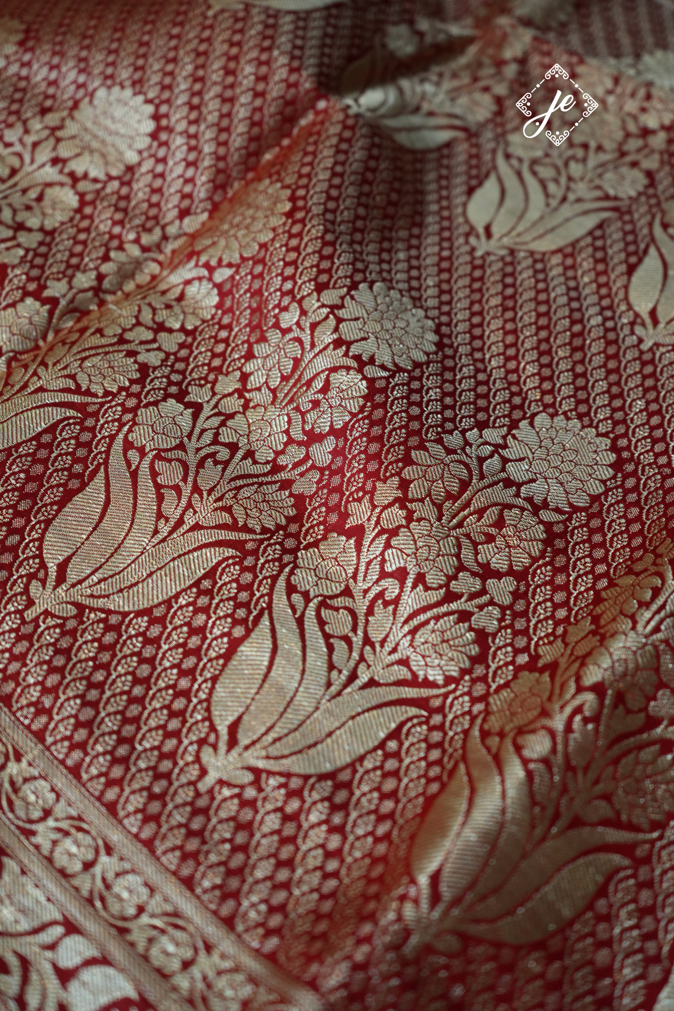 Red Pure Silk Jaal Handloom Banarasi Saree