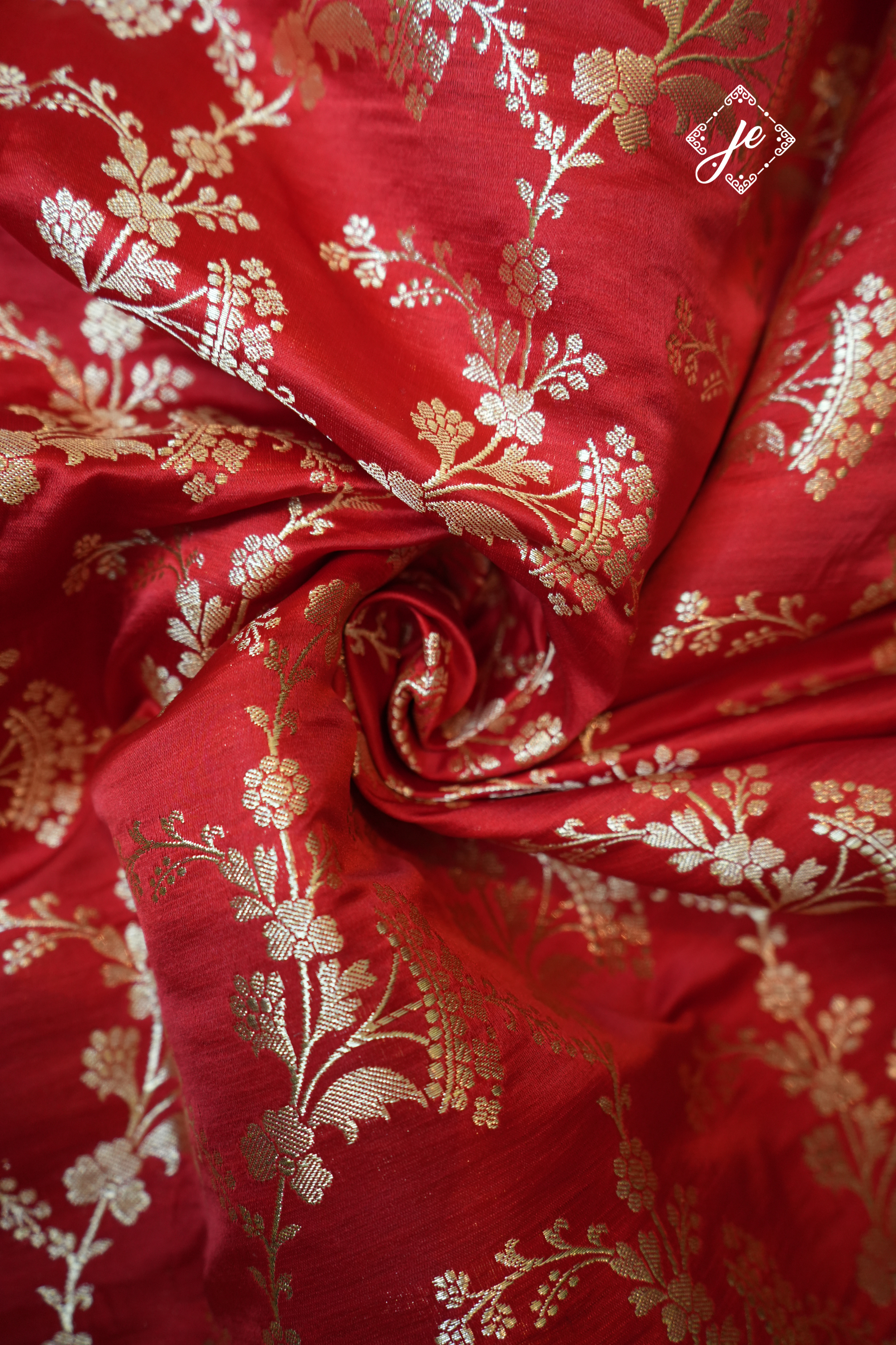 Red Pure Silk Jaal Handloom Banarasi Saree
