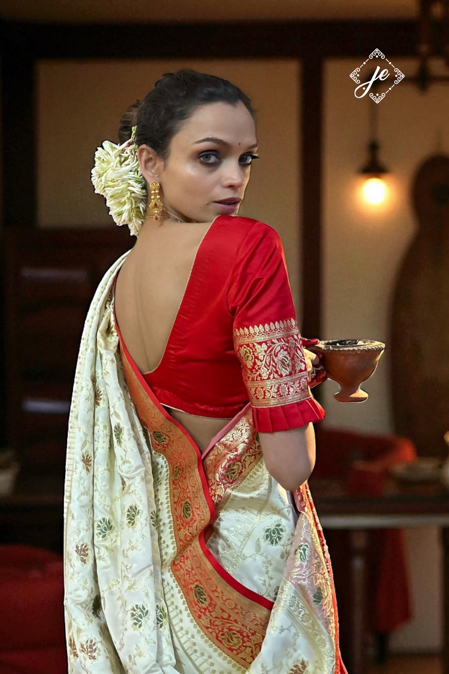 Off-White Satin Silk with Red Border Meenakari Jaal Banarasi Saree