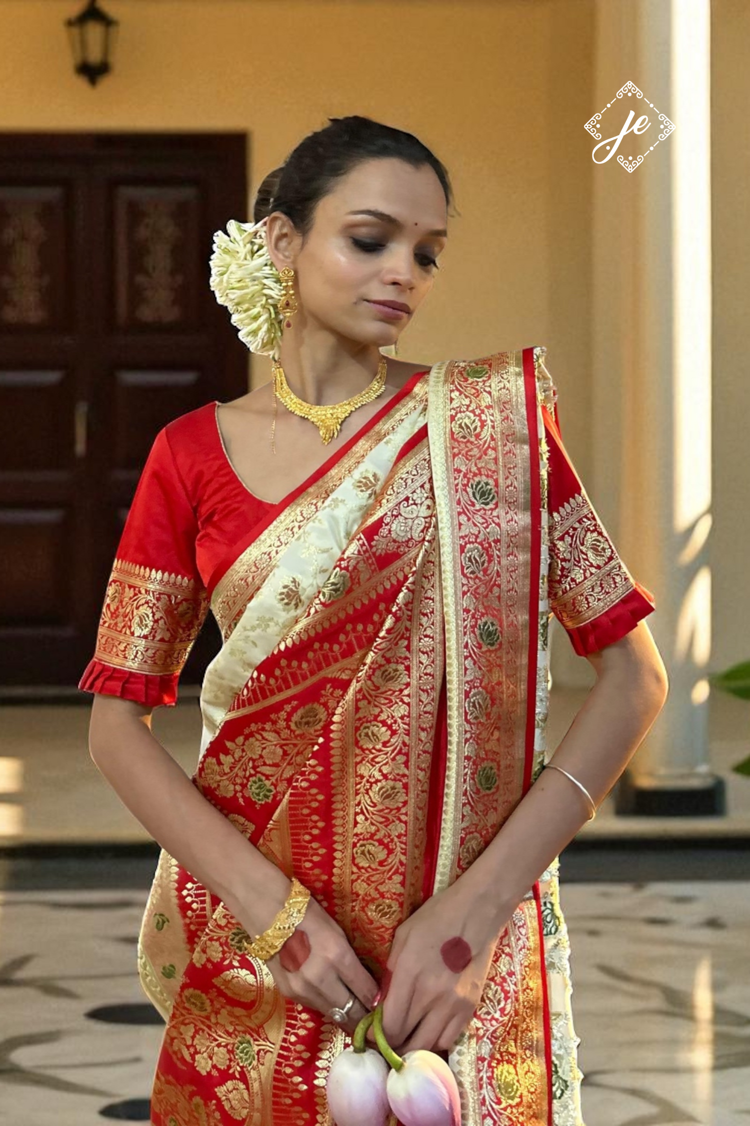 Off-White Satin Silk with Red Border Meenakari Jaal Banarasi Saree