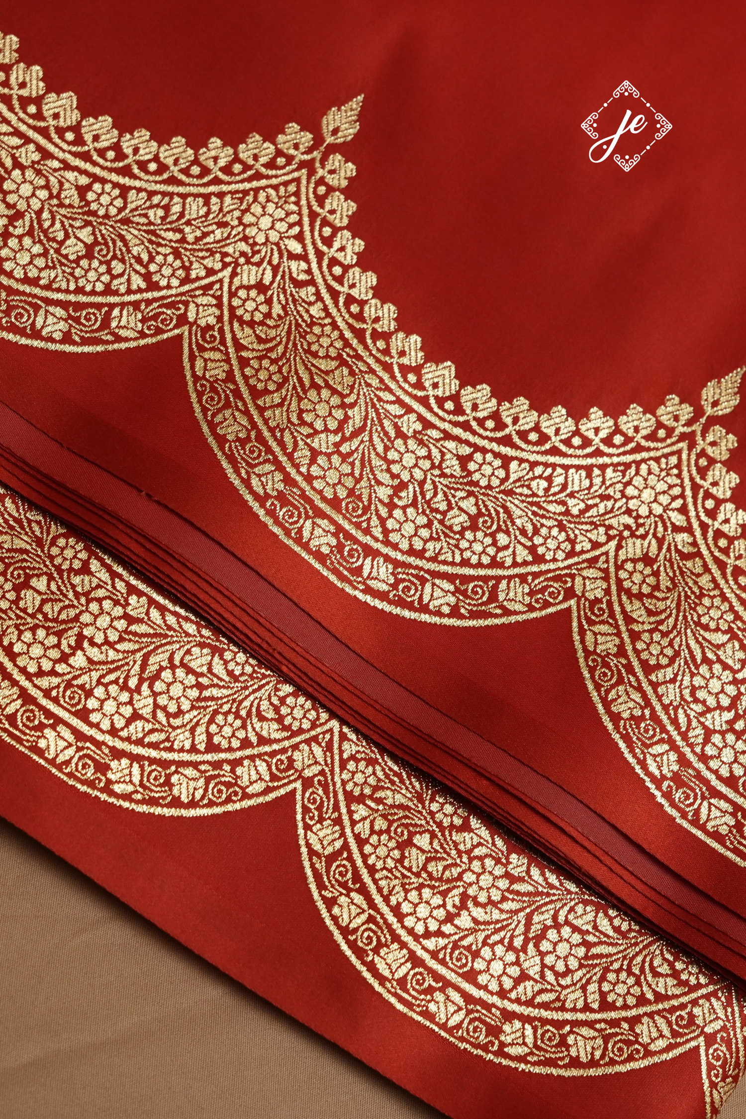 Maroon Scallop Border Satin Silk Banarasi Saree