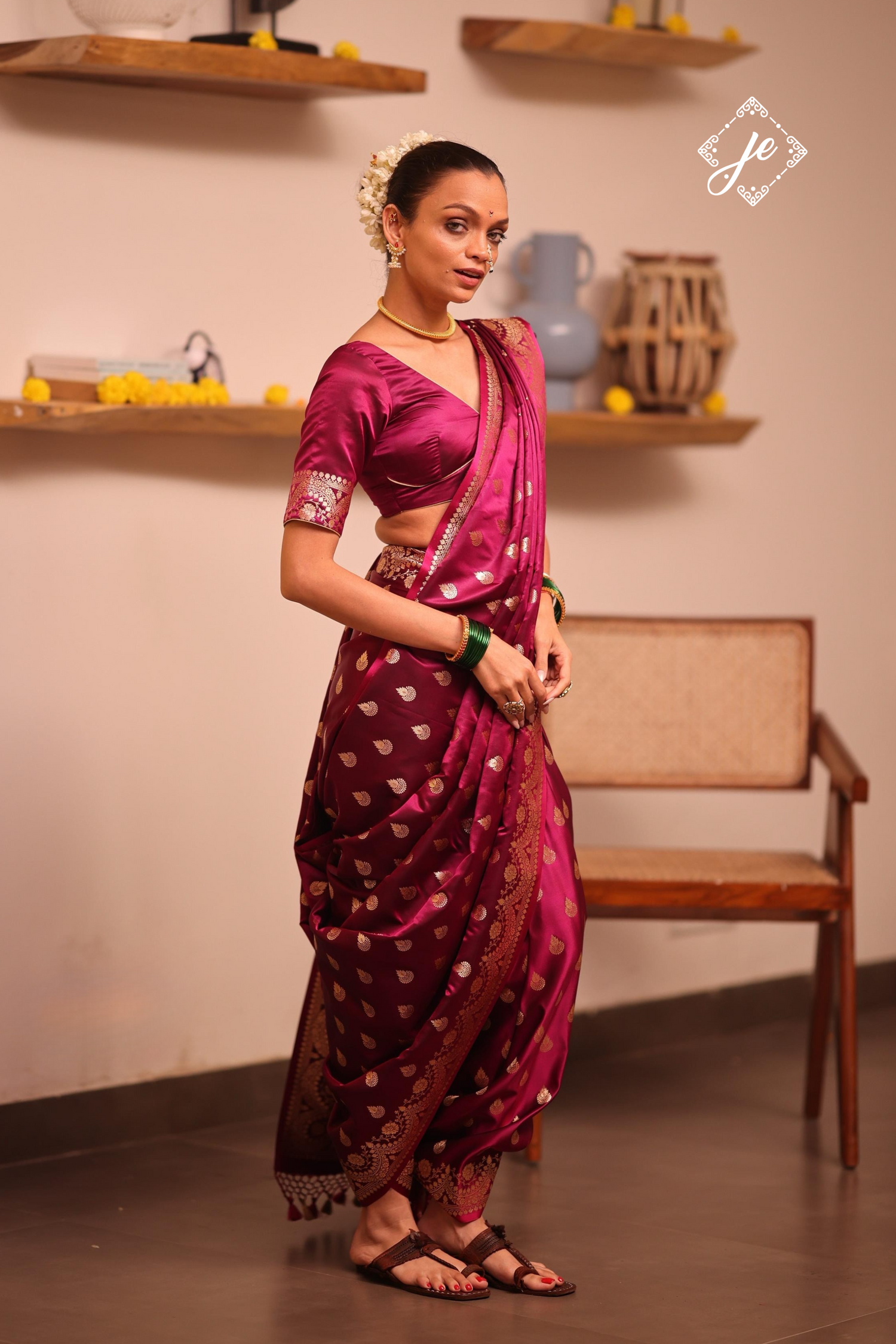 Deep Magenta Scallop Border Satin Silk Buti Banarasi Saree