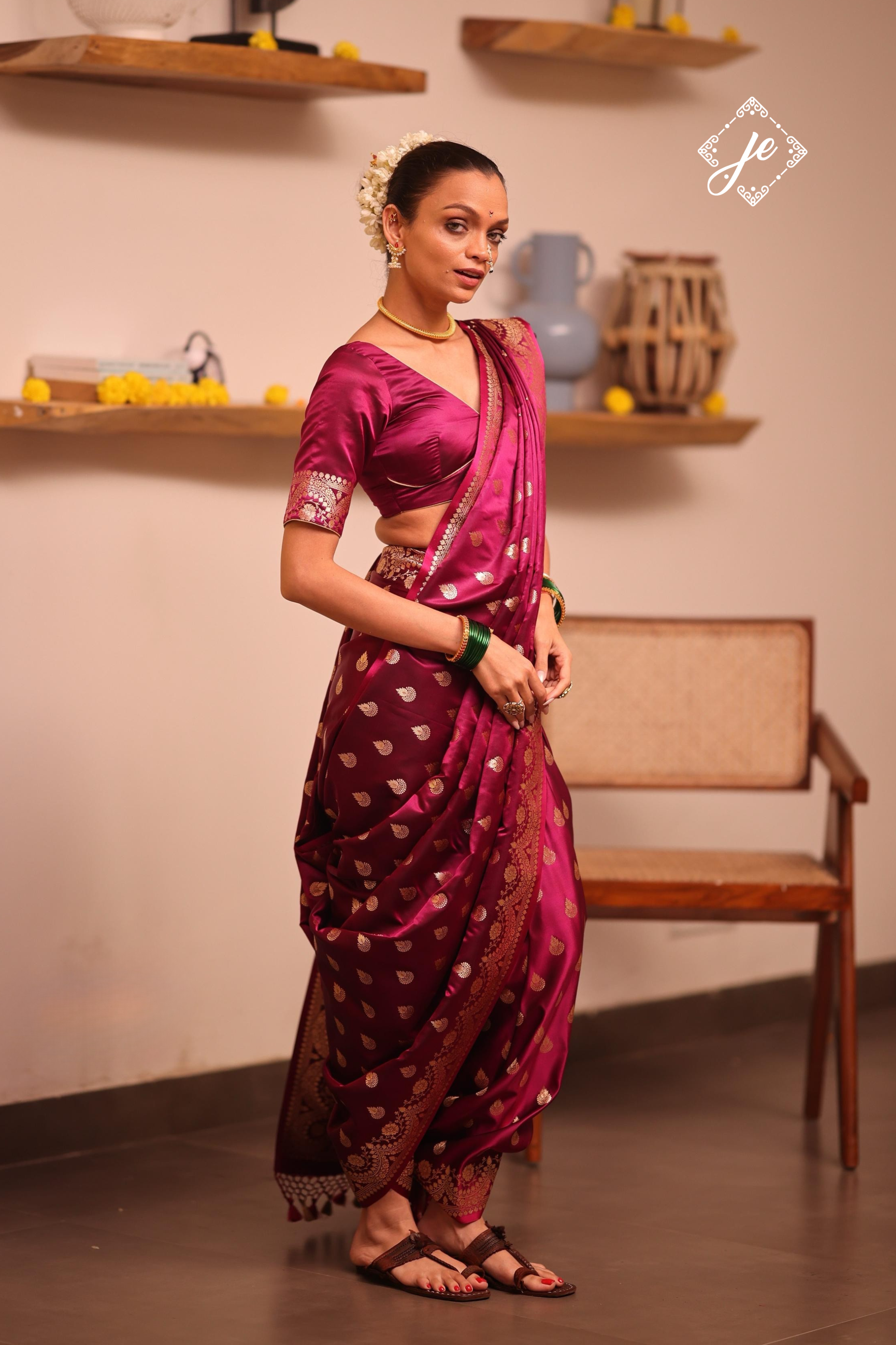 Deep Magenta Scallop Border Satin Silk Buti Banarasi Saree
