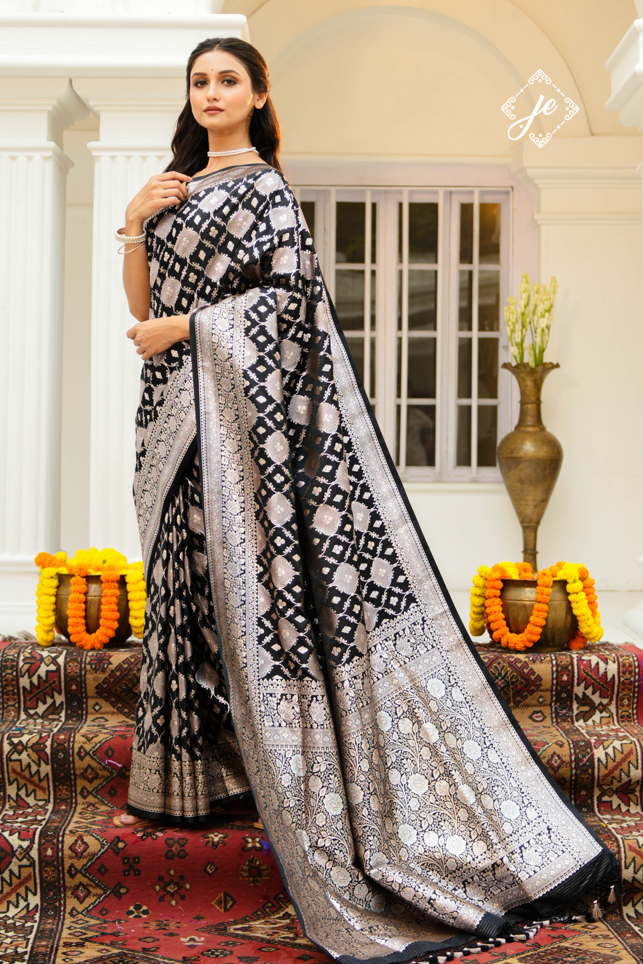 Black Satin Silk Rangkaat Banarasi Saree