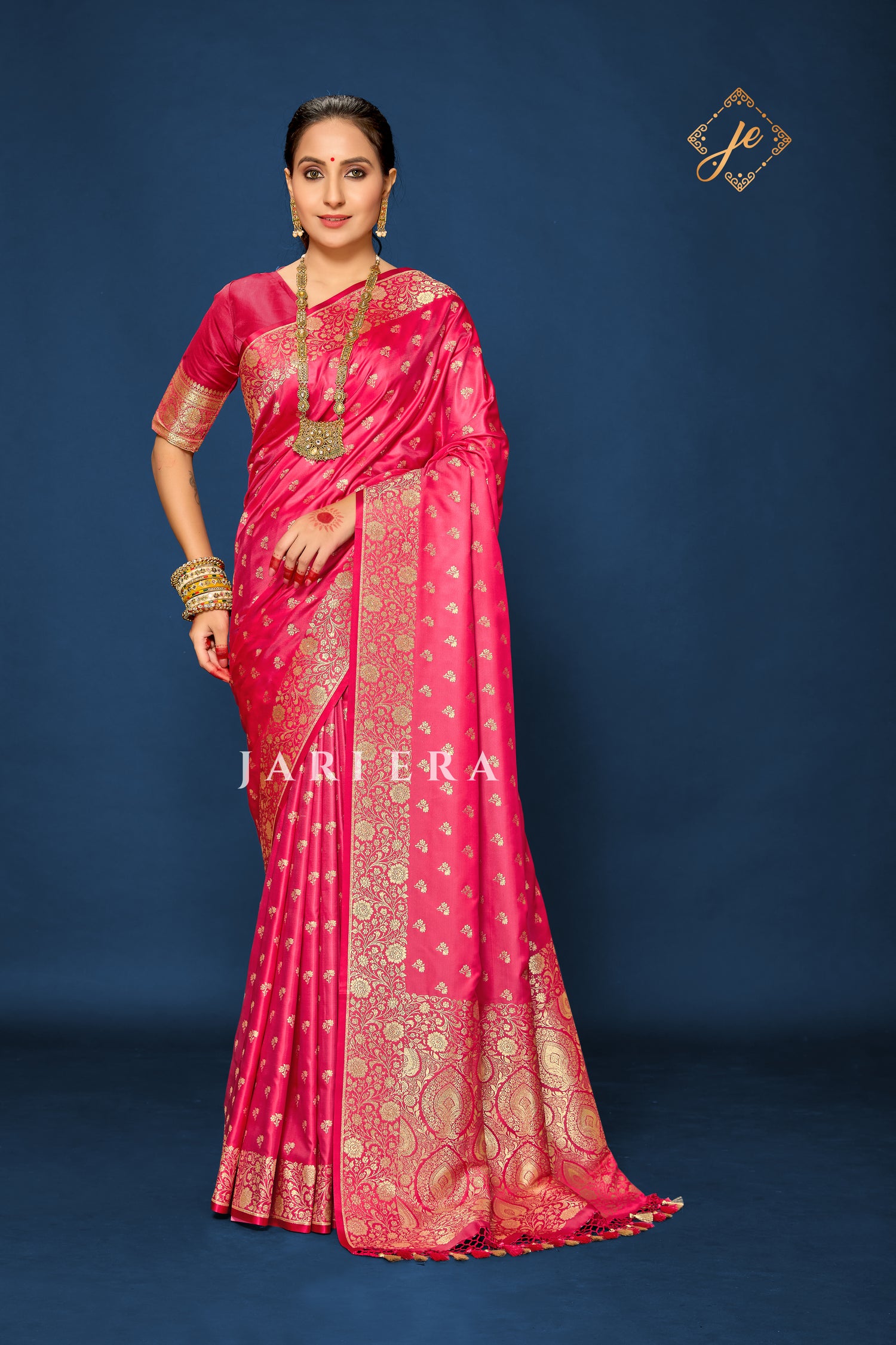 Strawberry Pink Open Border Satin Silk Buti Banarasi Saree