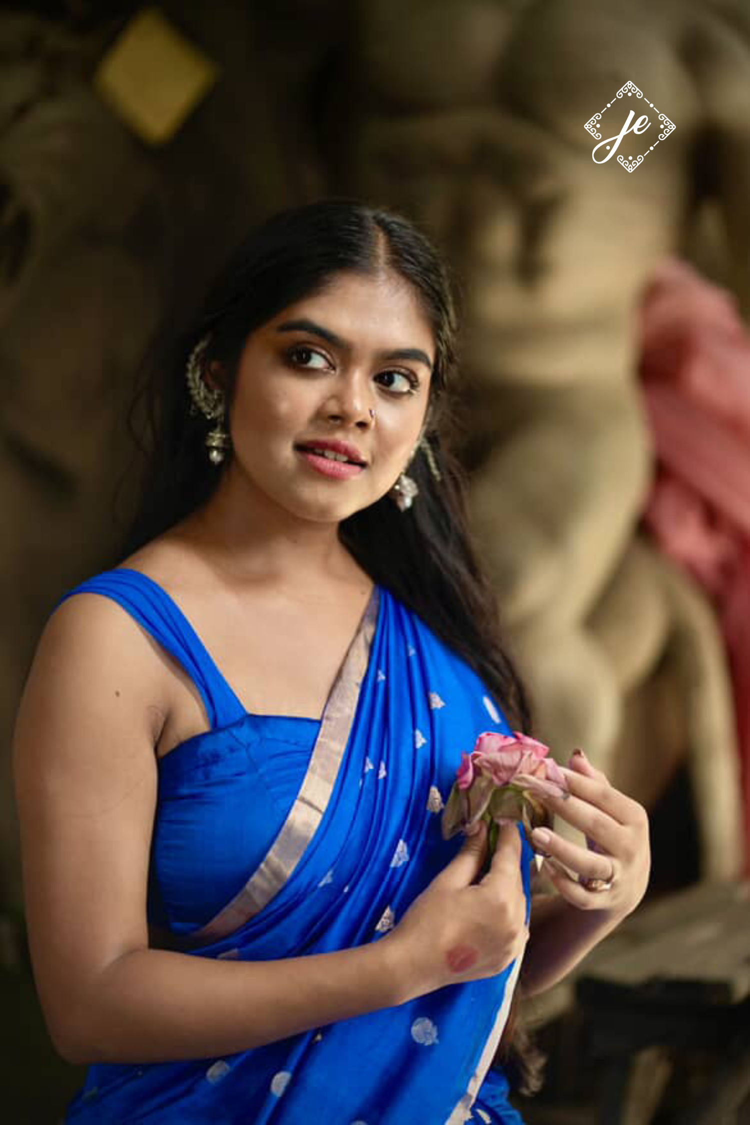 Royal Blue Pure Chaniya Silk Buti Banarasi Saree