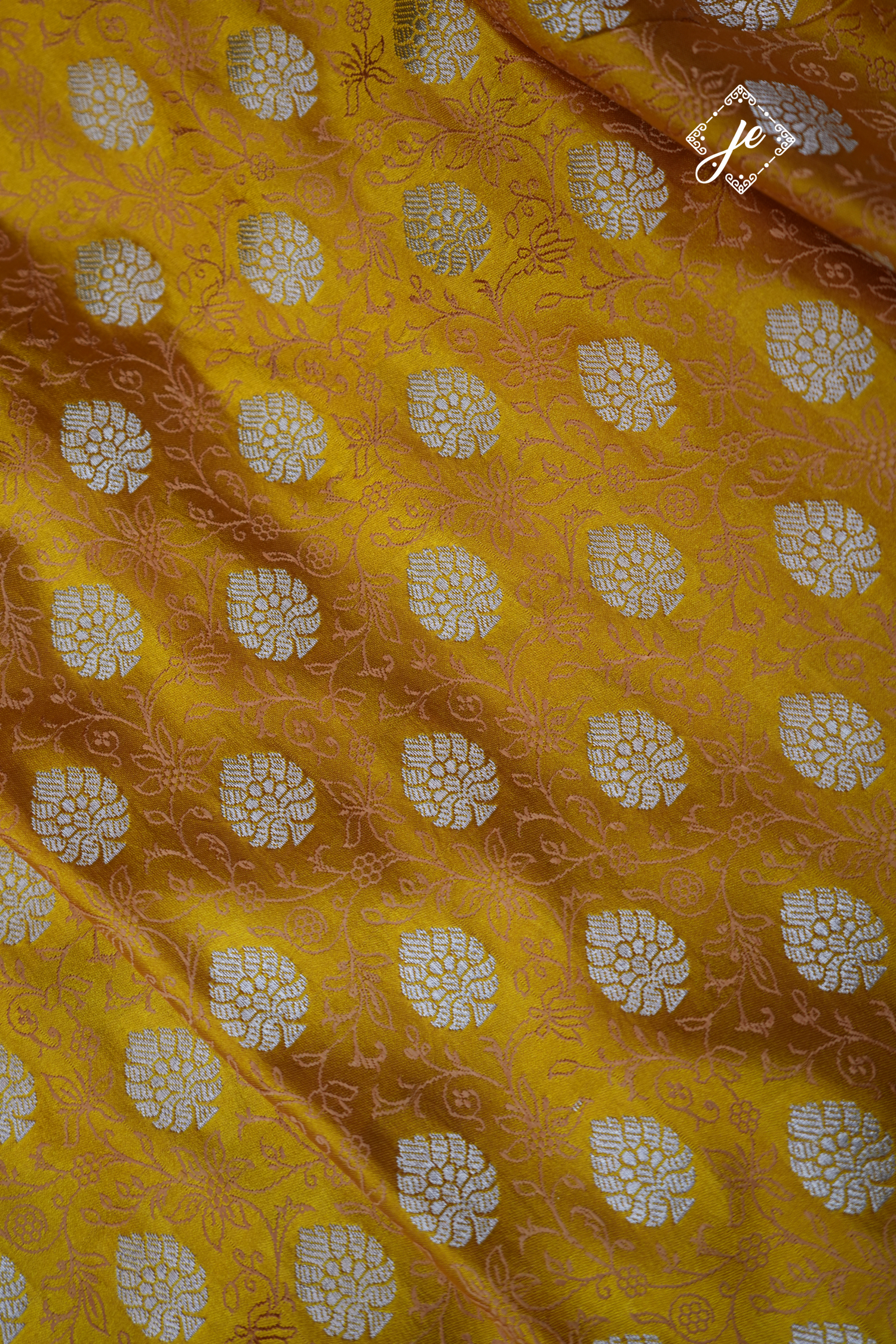 Yellow Satin Silk Jamevaar Buti Banarasi Saree