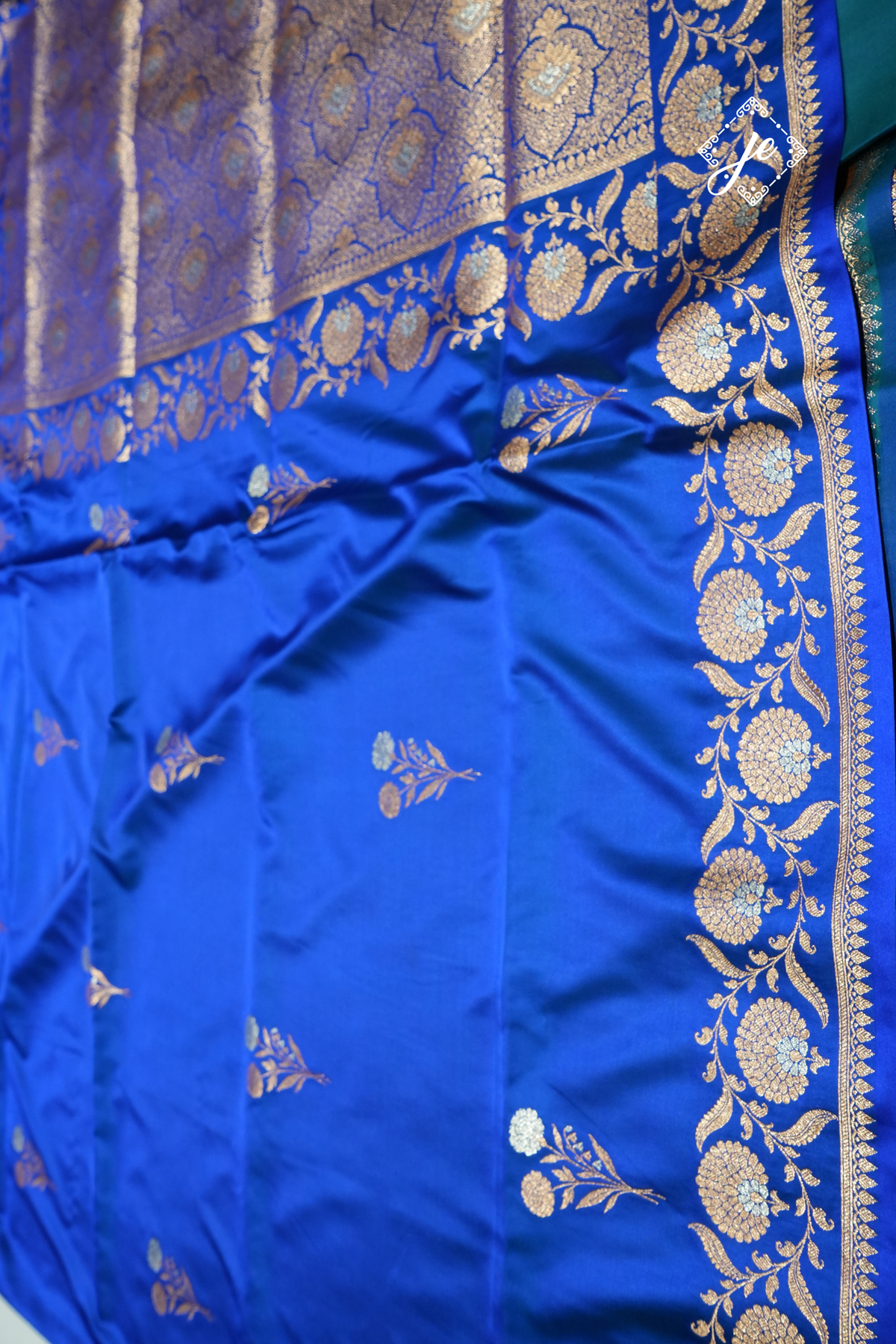 Dual Tone Green Blue Mashru Silk Banarasi Saree