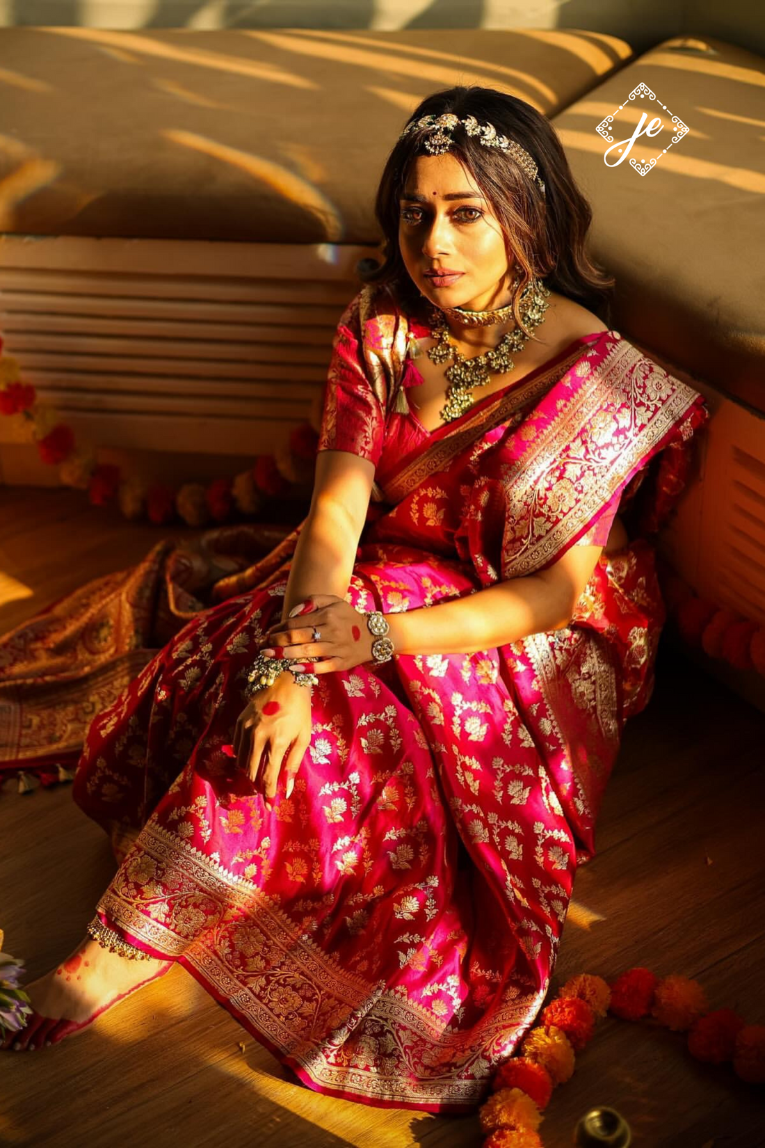 Magenta Satin Silk Floral Buti Banarasi Handloom Saree