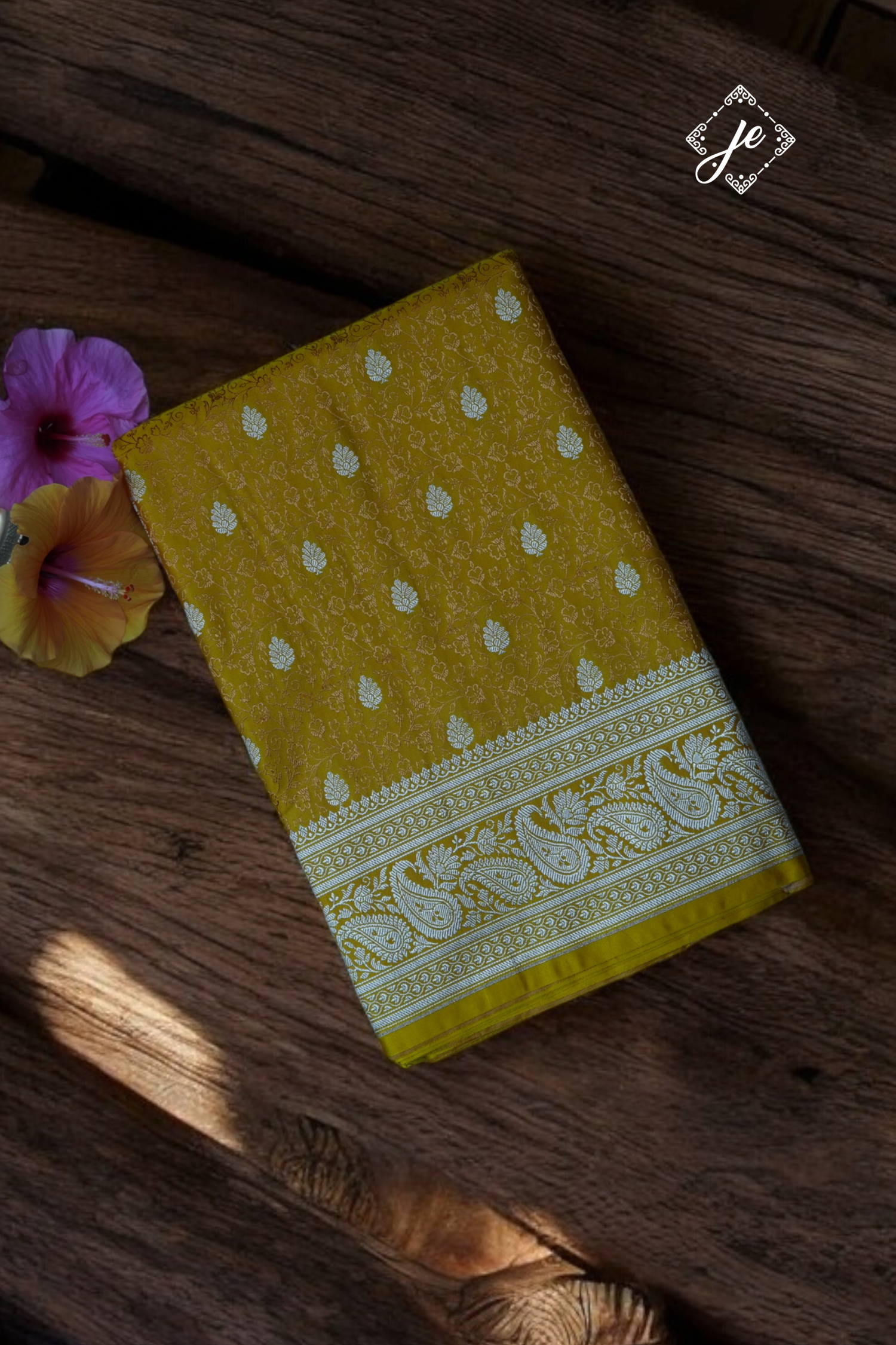 Yellow Satin Silk Jamevaar Buti Banarasi Saree