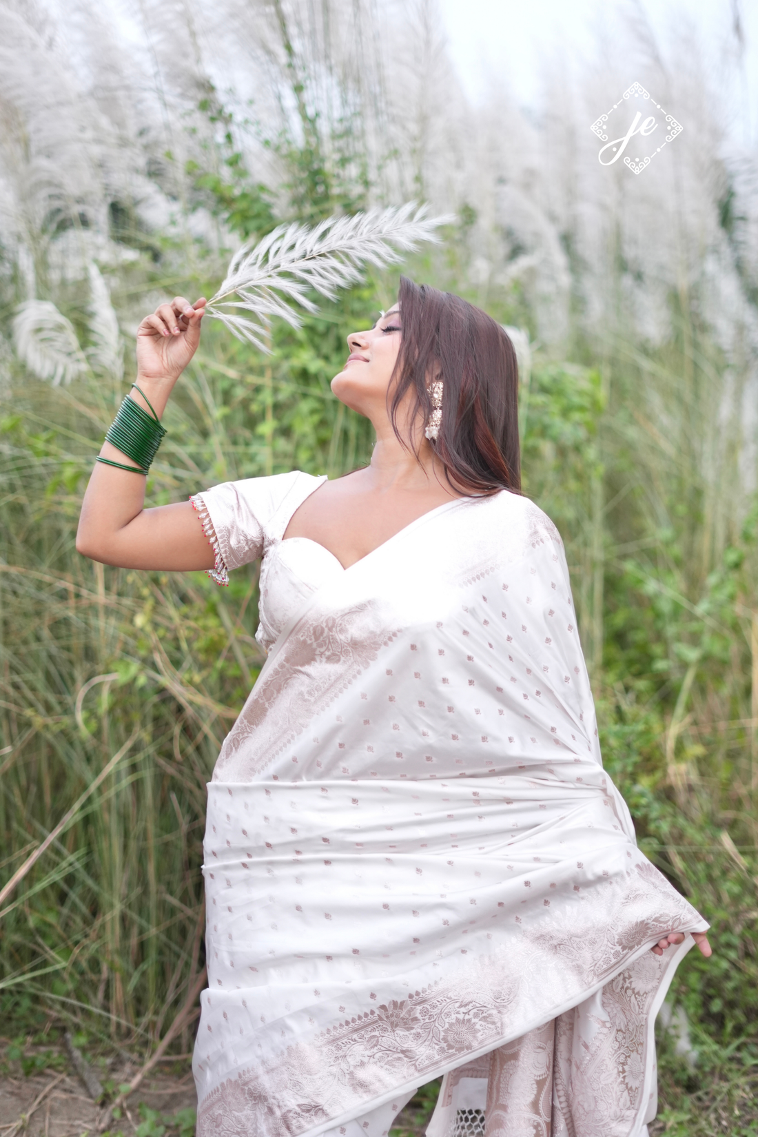 White Satin Silk Buti Banarasi Saree