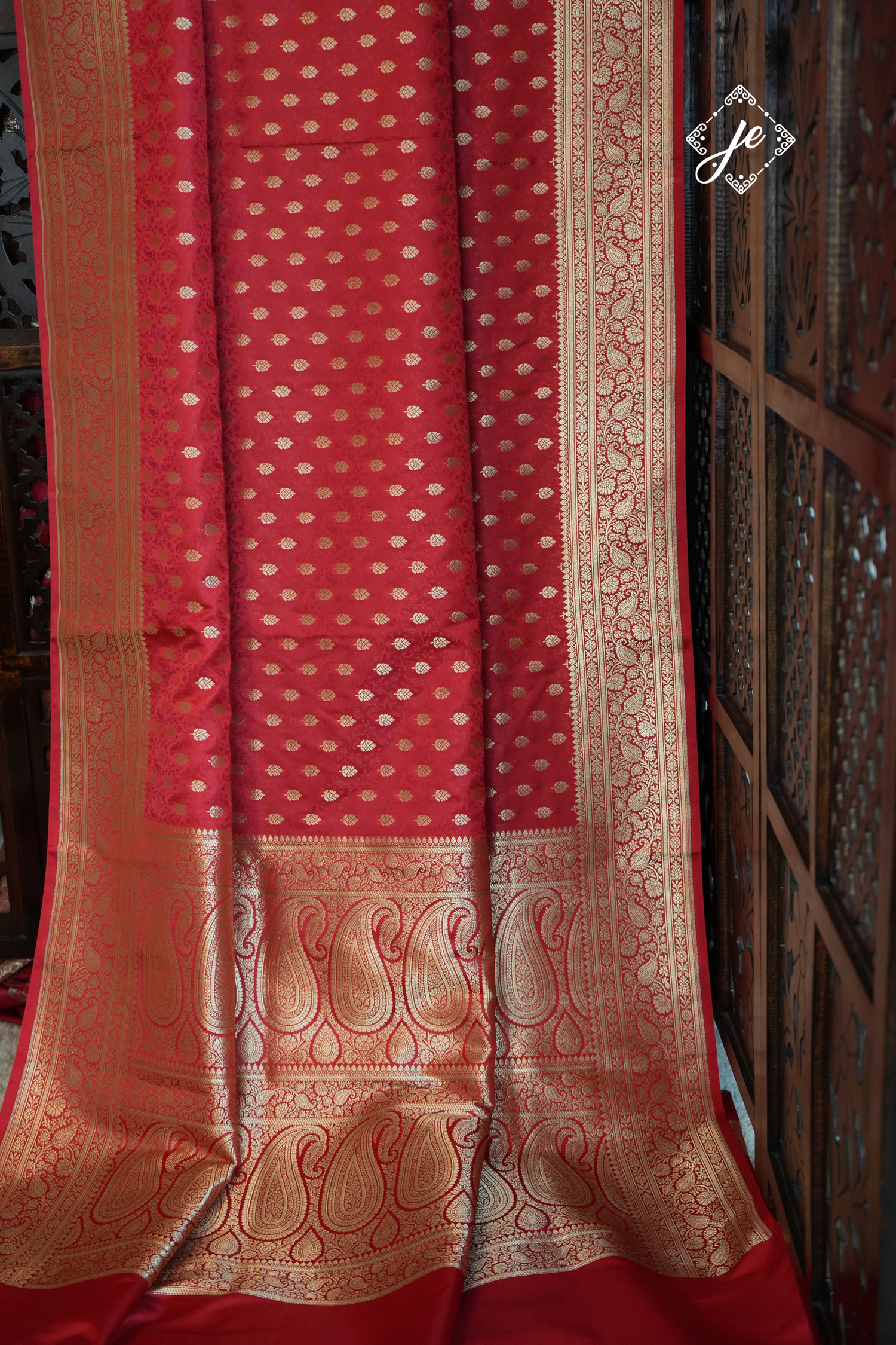 Red Satin Silk Jamevaar Buti Banarasi Saree