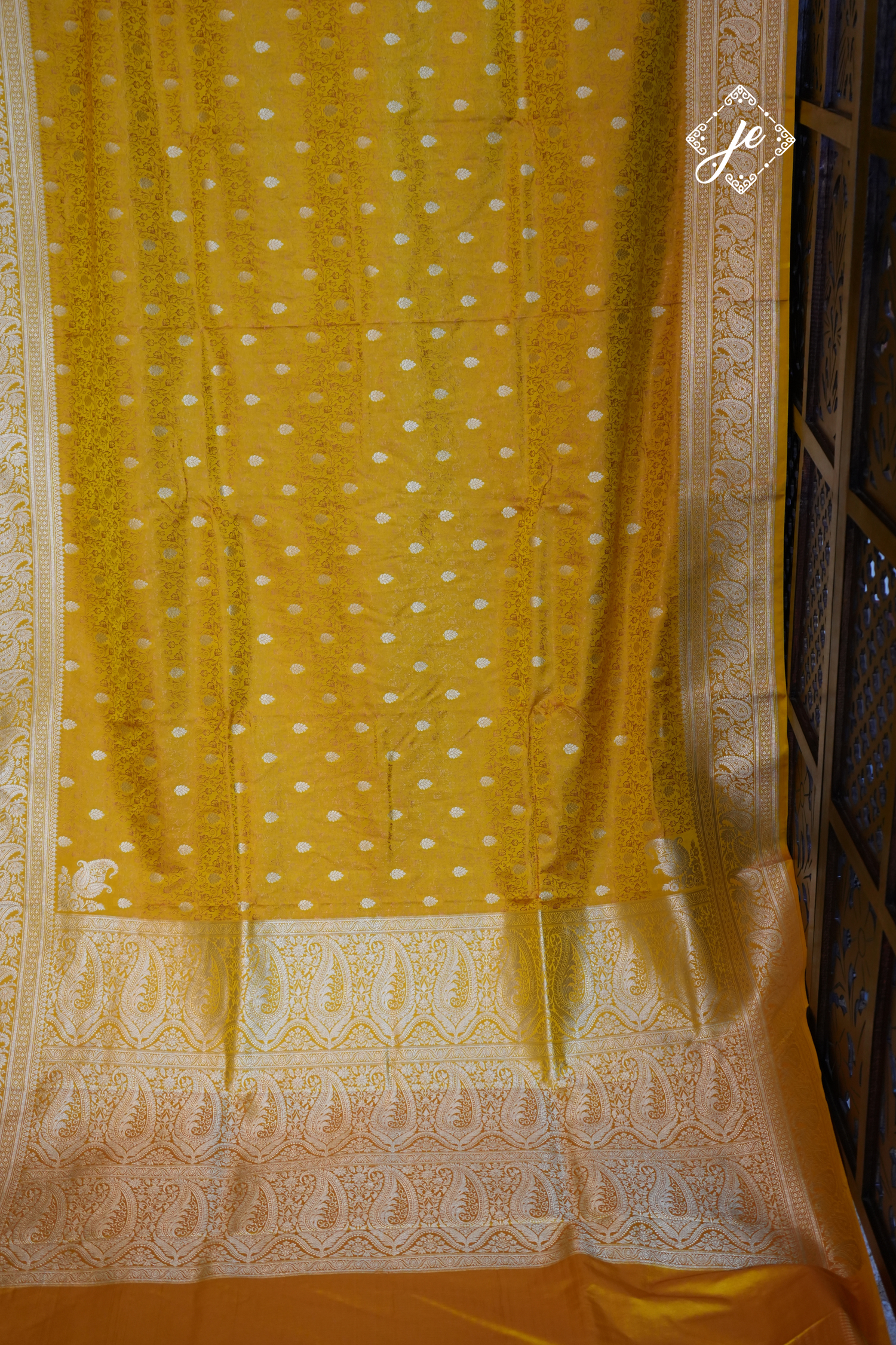 Yellow Satin Silk Jamevaar Buti Banarasi Saree