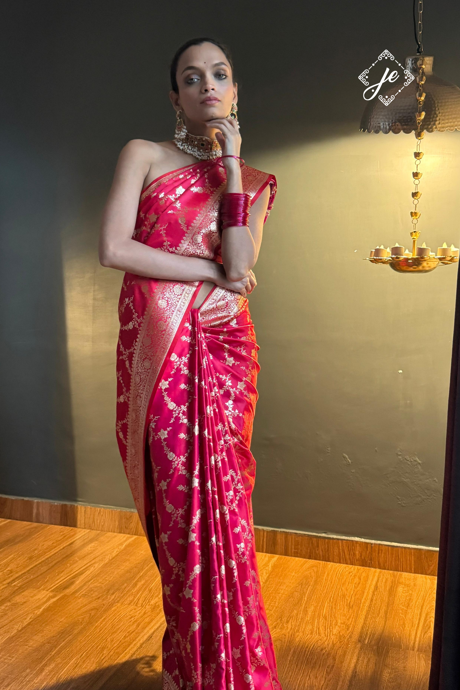 Dual Tone Red Satin Silk Jaal Banarasi Saree