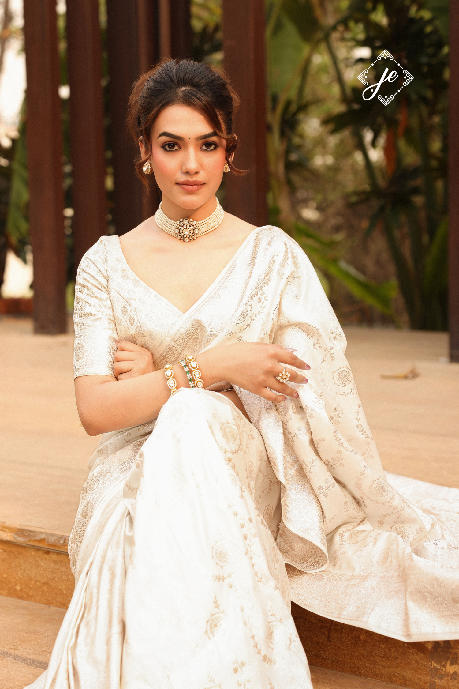 White Satin Silk Jaal Banarasi Saree