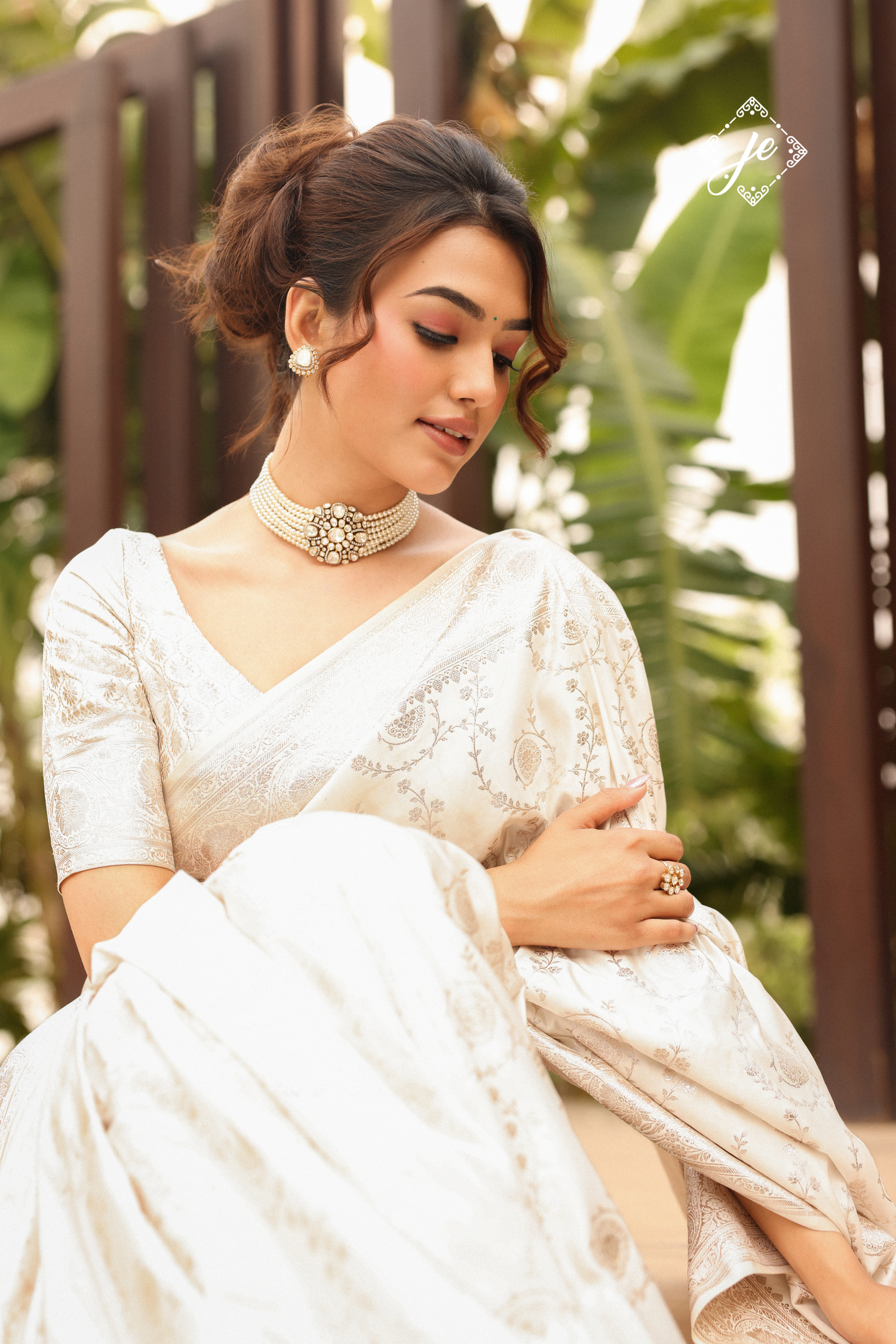 White Satin Silk Jaal Banarasi Saree