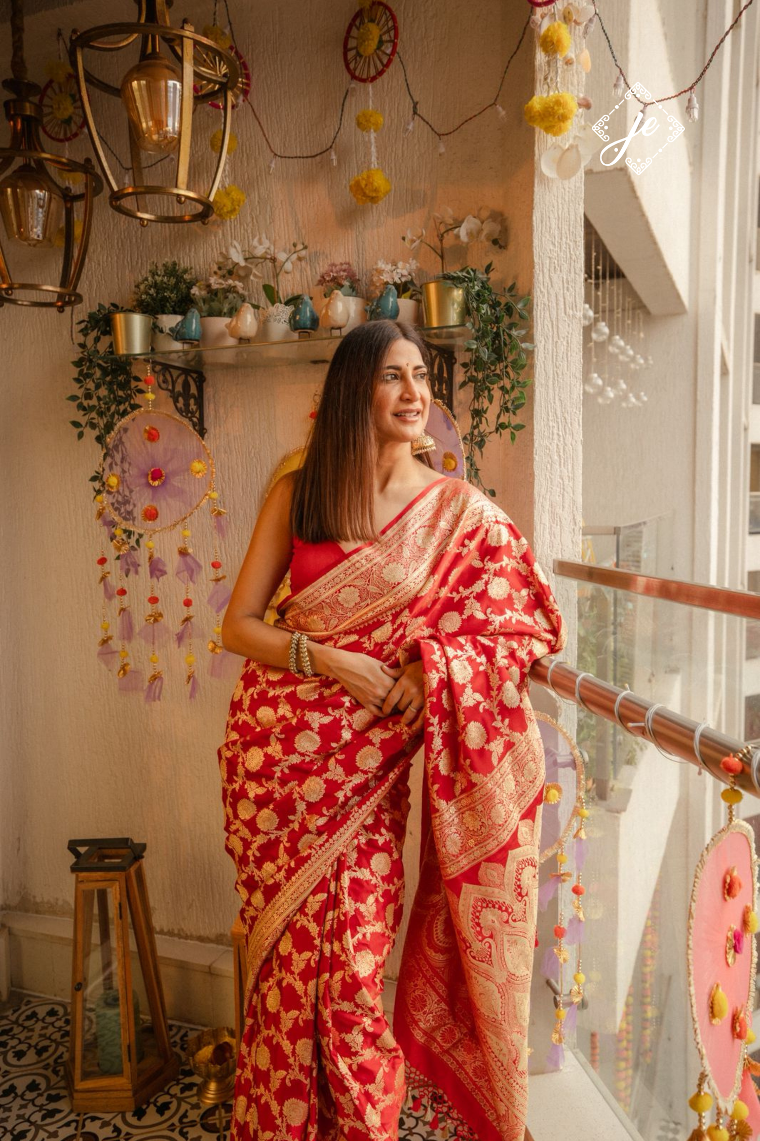 Red Pure Silk Jaal Handloom Banarasi Saree