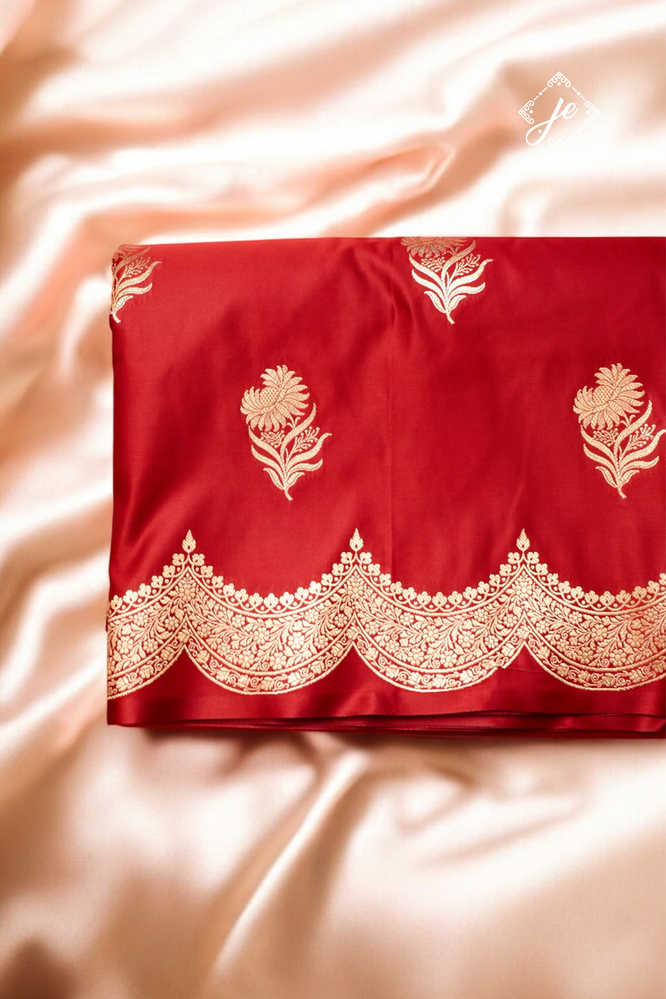 Maroon Scallop Border Mashru Silk Banarasi Saree