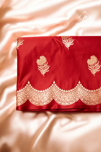 Maroon Scallop Border Mashru Silk Banarasi Saree