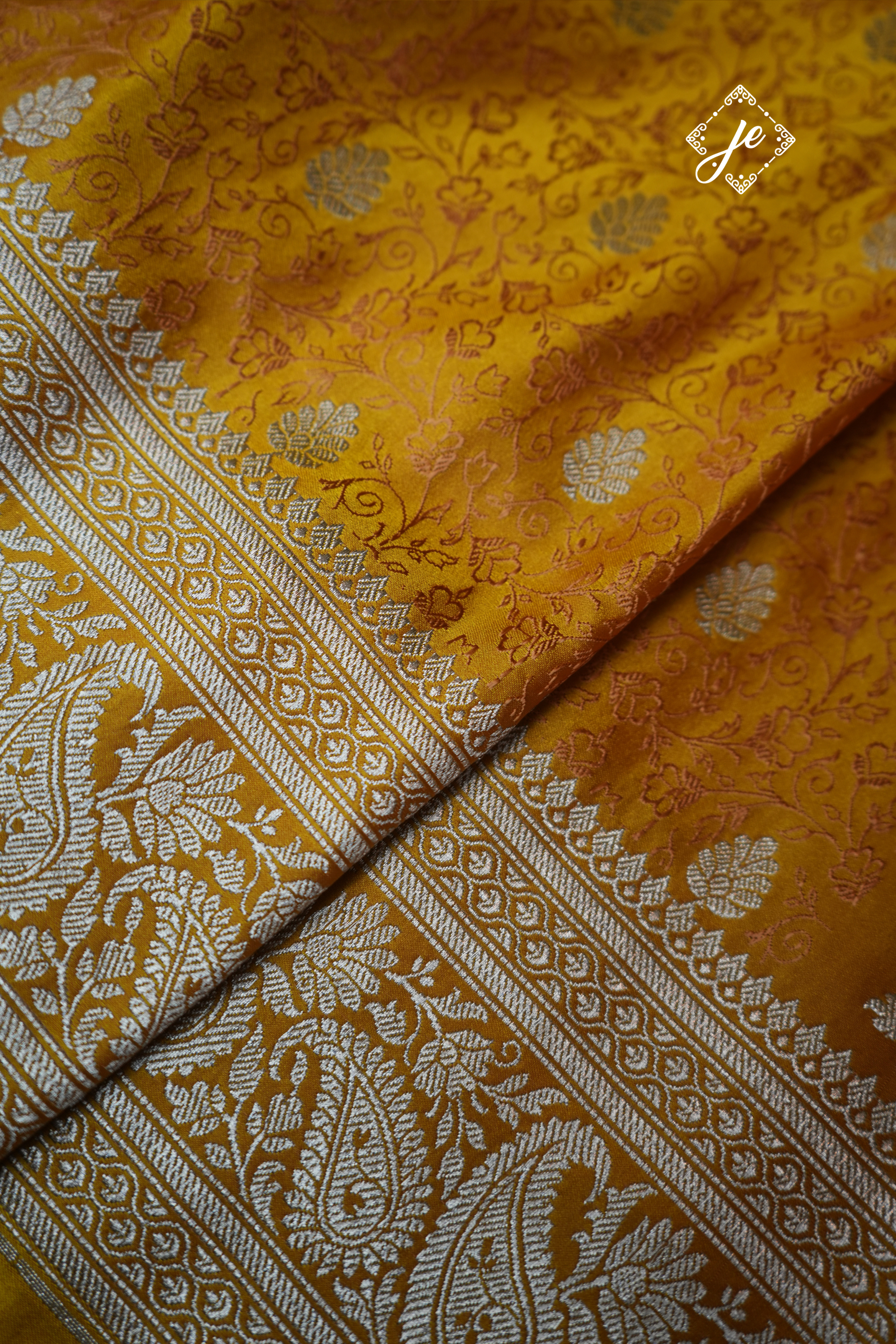 Yellow Satin Silk Jamevaar Buti Banarasi Saree