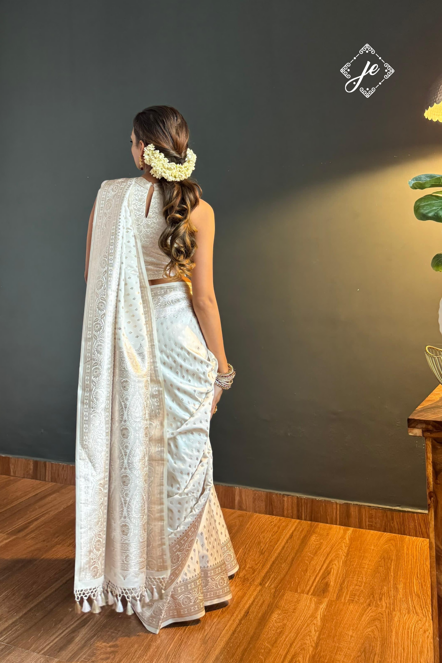 White Satin Silk Buti Banarasi Saree