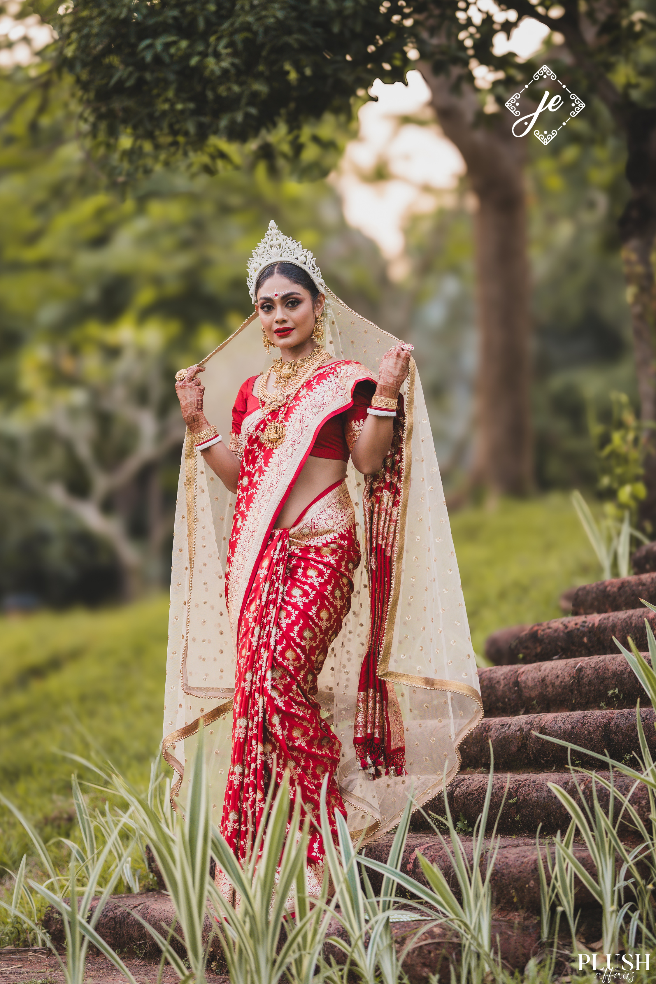 Maroon Pure Satin Silk Meenakari Jaal Banarasi Saree