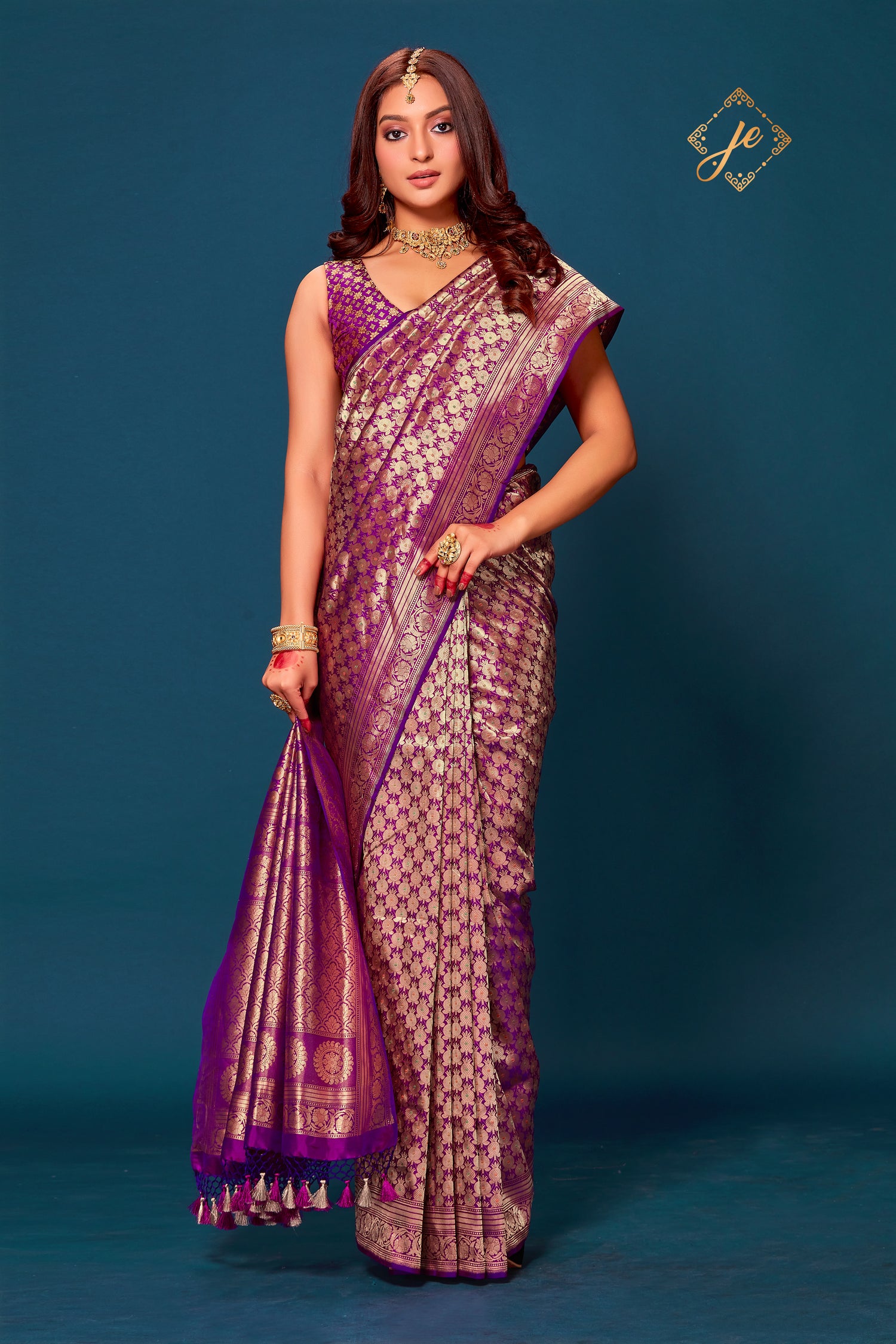 Wine Pure Kataan Handloom Brocade Silk Banarasi Saree