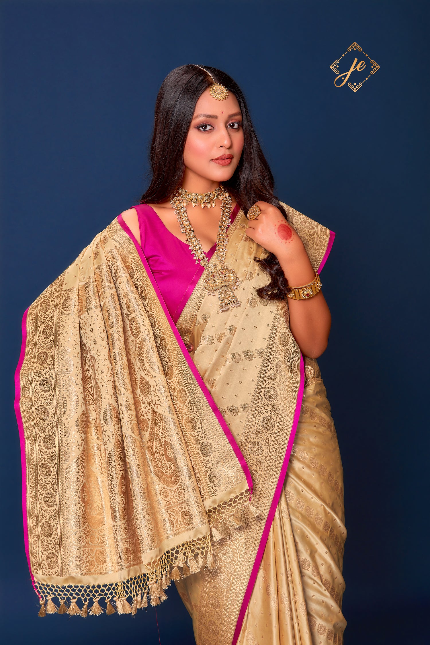 Tusser Satin Silk Leheriya Buti Banarasi Saree