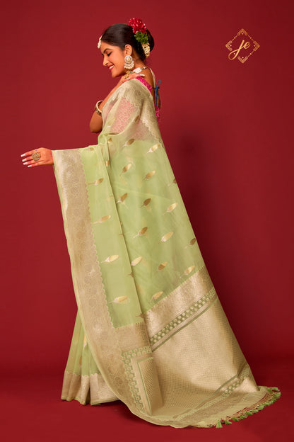 Pista Organza Rupa Sona Buti Banarasi Saree