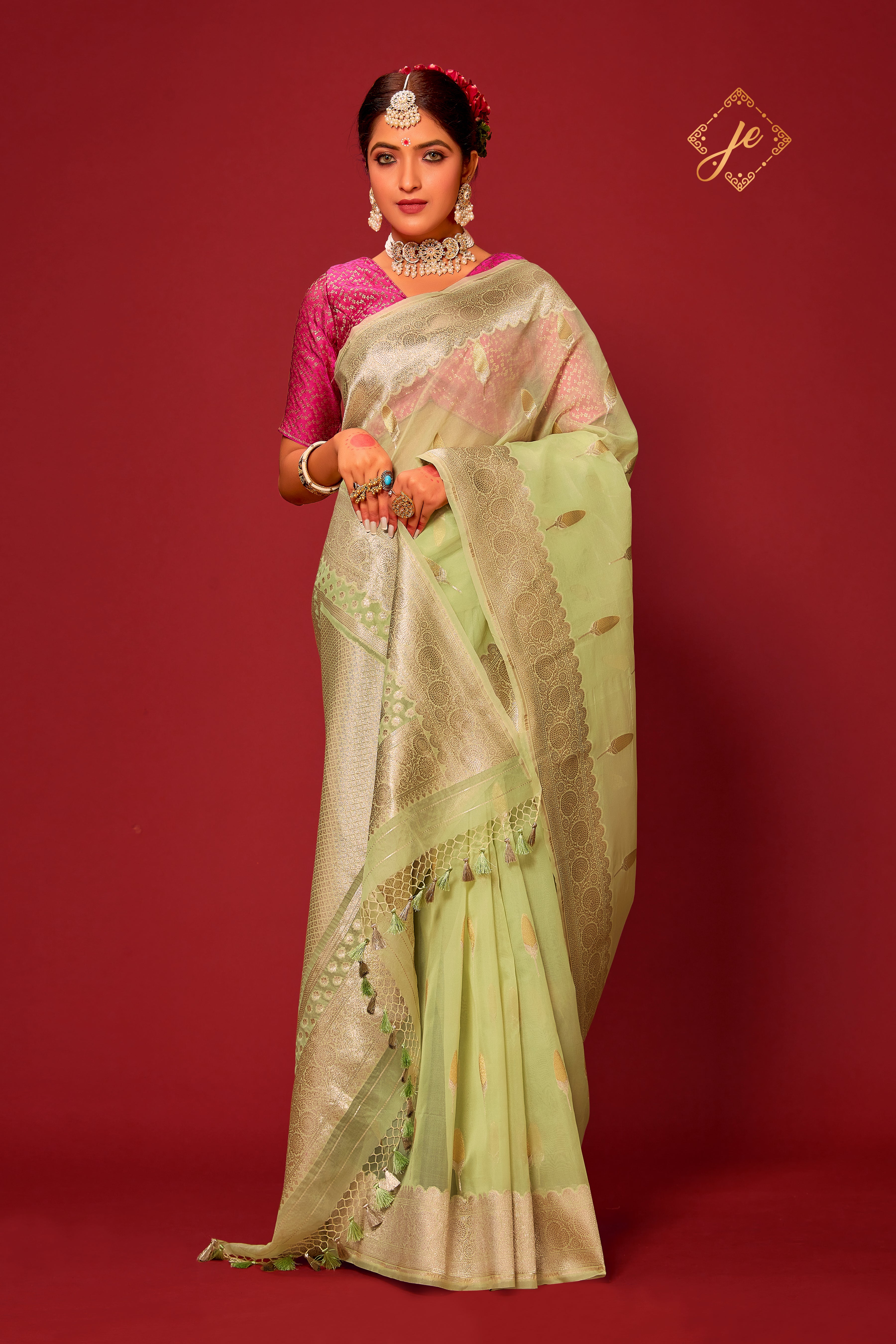 Pista Organza Rupa Sona Buti Banarasi Saree