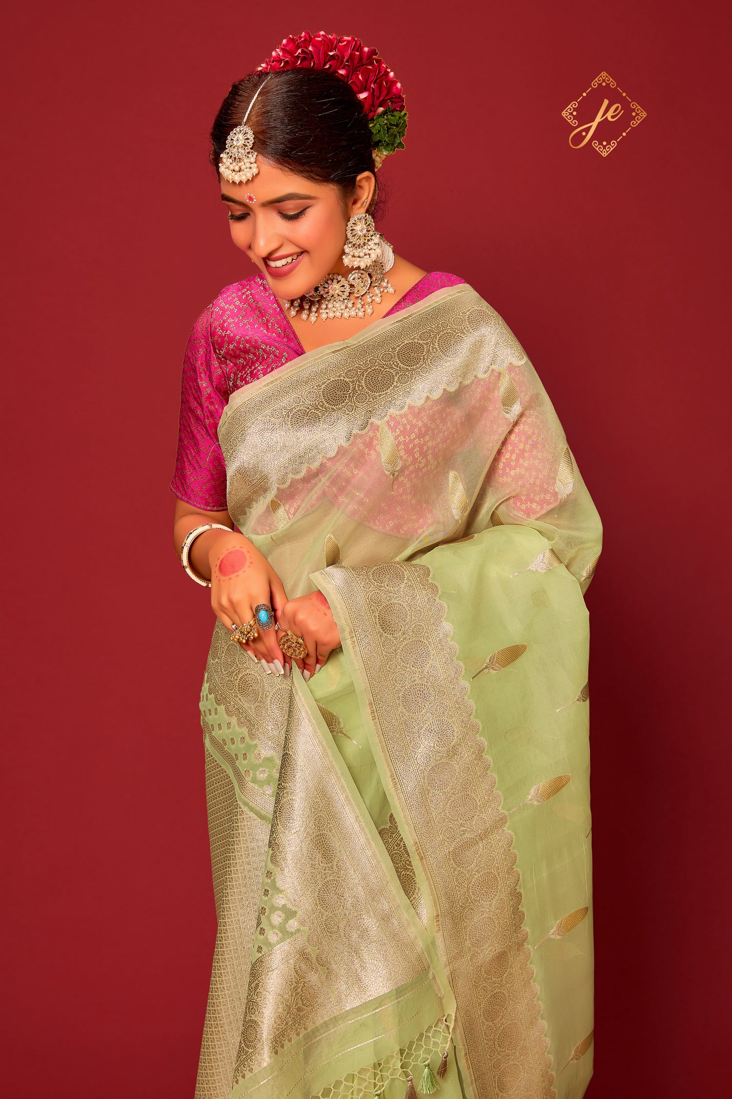 Pista Organza Rupa Sona Buti Banarasi Saree