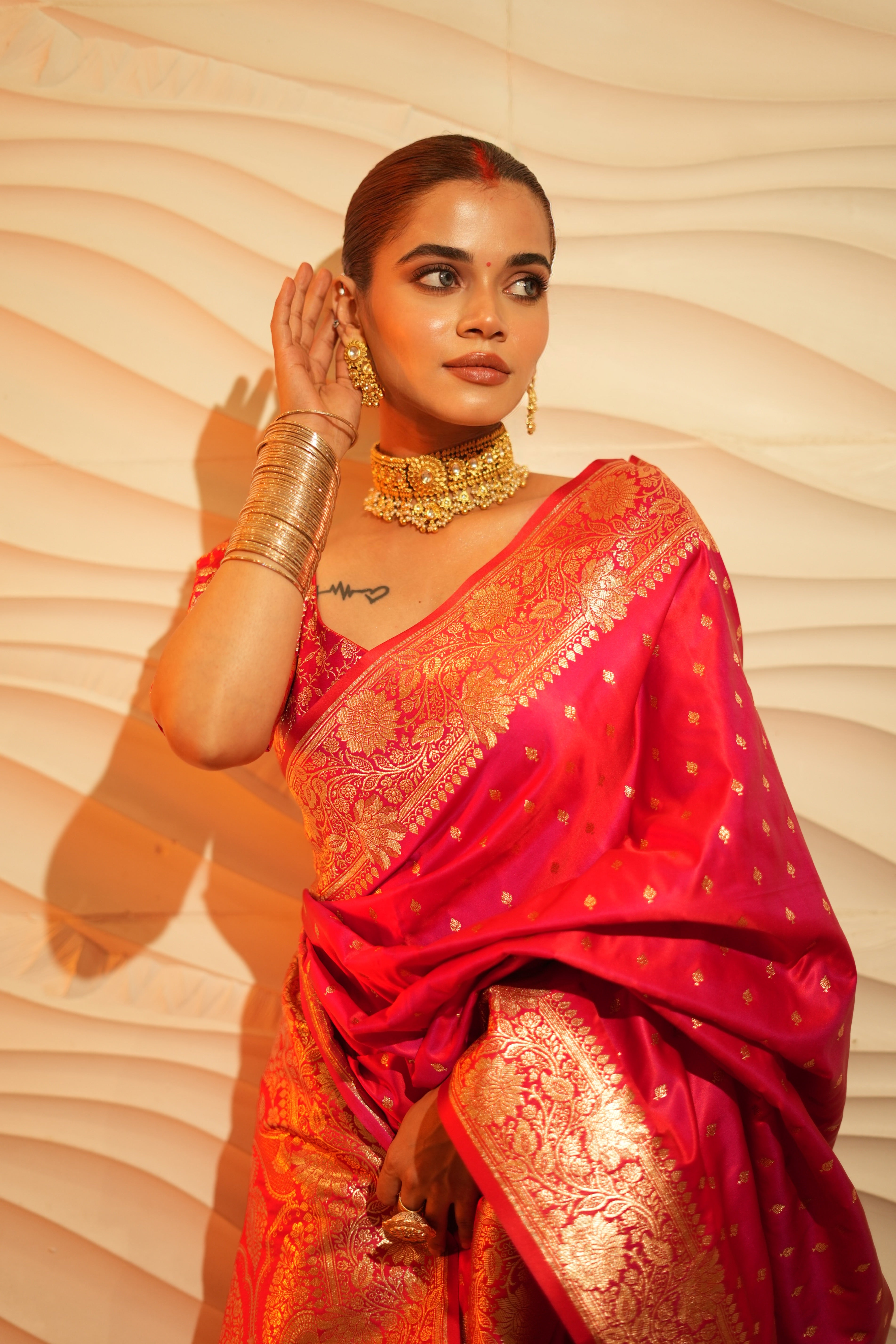 Dual Tone Red Satin Silk Buti Banarasi Saree