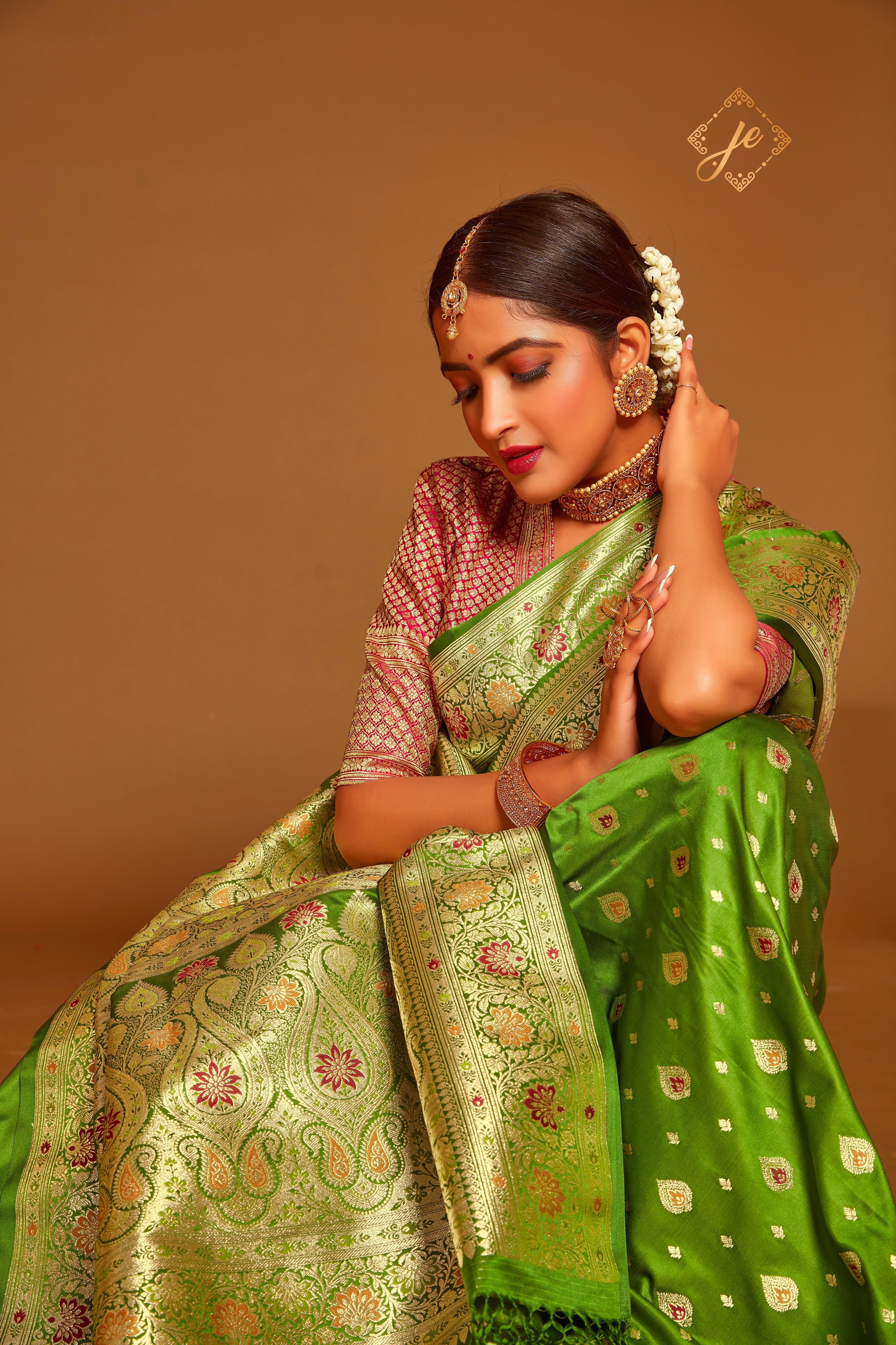 Mehndi Green Satin Silk Meenakari Kamardhani Banarasi Saree