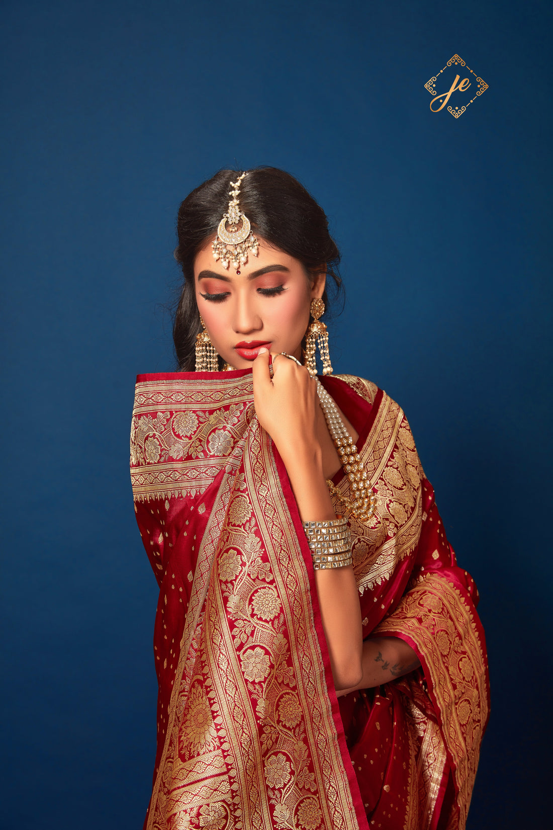 Maroon Satin Silk Leheriya Buti Banarasi Handloom Saree